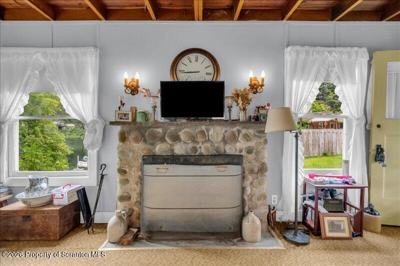 199 Southpoint Road Montrose, PA 18801 - Photo 4 of 28 Living Room