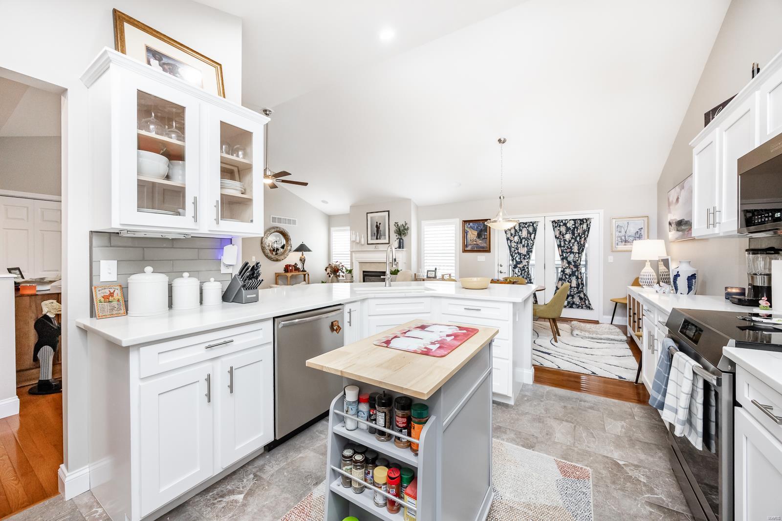 1959 Hawksbill Drive Belleville, IL 62223 - Photo 12 of 32