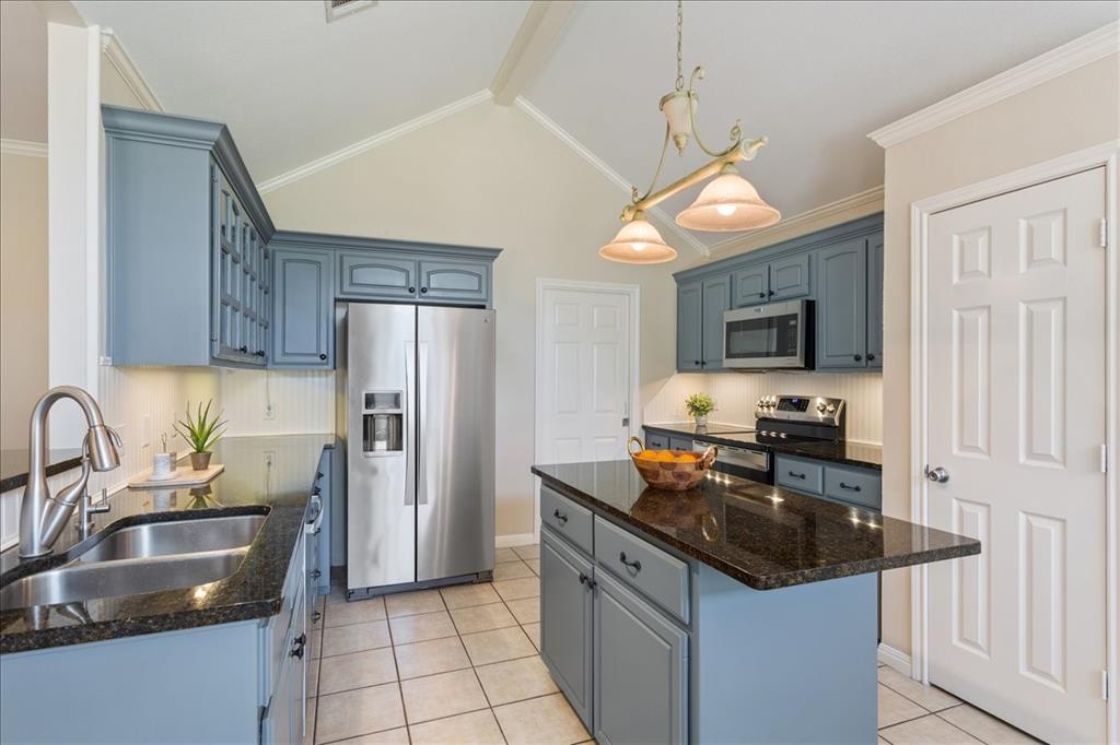 1017 Cheyenne Trail Hewitt, TX 76643 - Photo 7 of 28