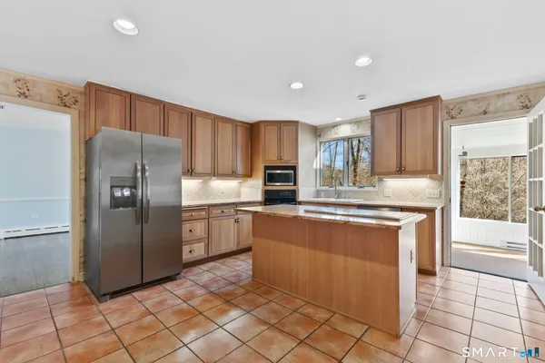 $2,500,000 | 26 Holly Lane, Darien, CT 06820