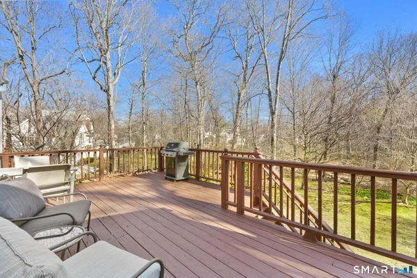 $2,500,000 | 26 Holly Lane, Darien, CT 06820