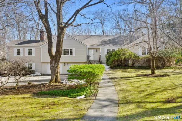 $2,500,000 | 26 Holly Lane, Darien, CT 06820