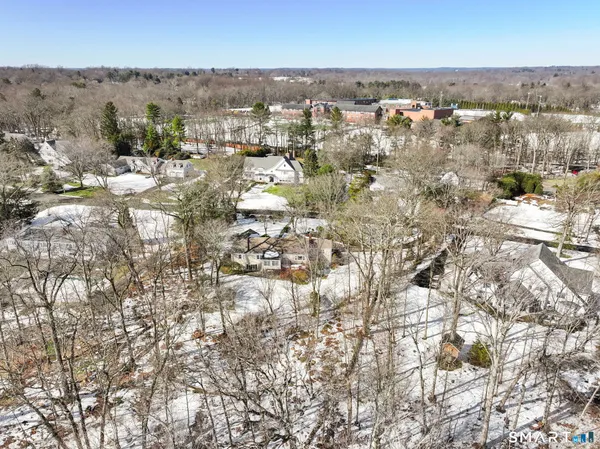 $2,500,000 | 26 Holly Lane, Darien, CT 06820