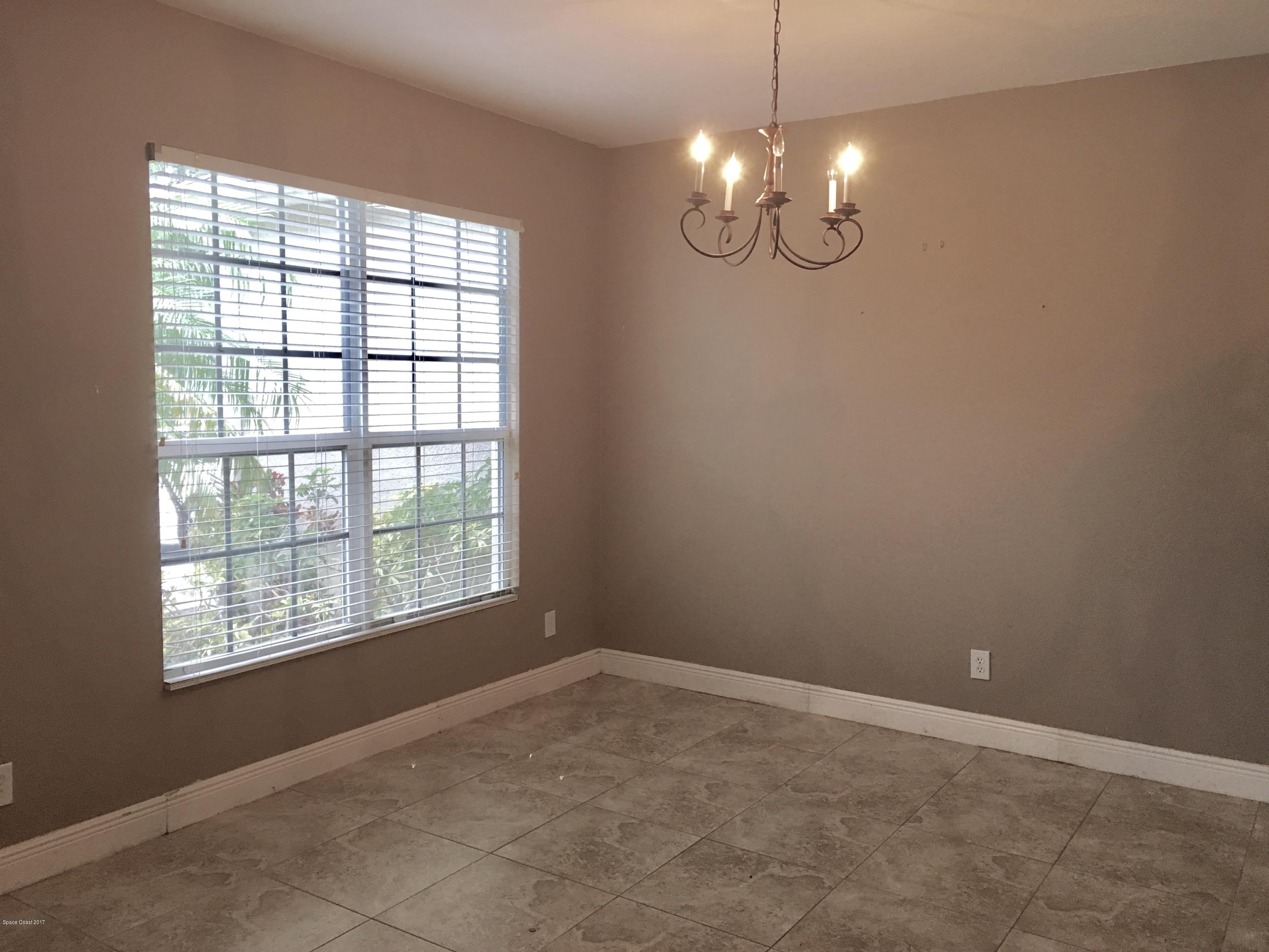 4010 Caparosa Circle Melbourne, FL 32940 - Photo 3 of 9 Dining Room