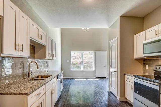 $2,200 | 1110 Woburn Drive, Garland, TX 75043