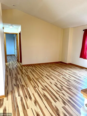 $1,995 | 2027 Brittany Court, Shakopee, MN 55379