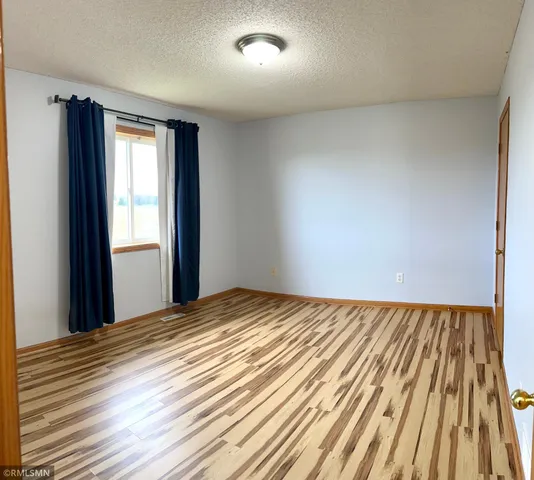 $1,995 | 2027 Brittany Court, Shakopee, MN 55379