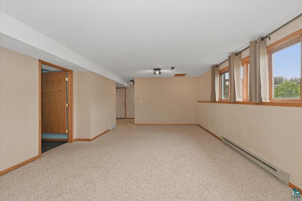 4113 Tioga Street Duluth, MN 55804 - Photo 23 of 31 Family Room