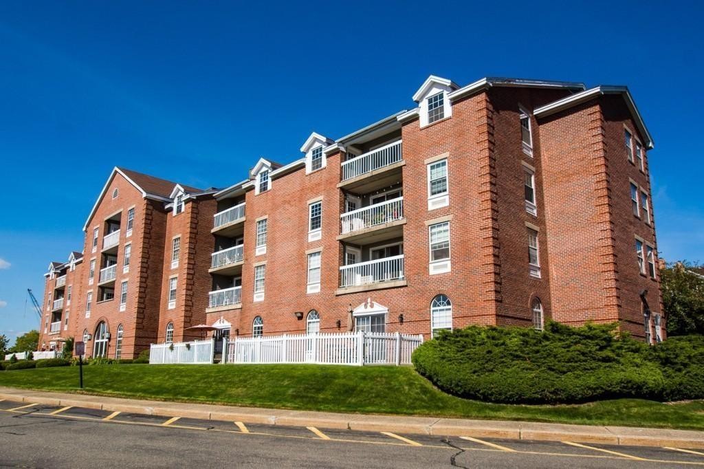 160 Commandants Way, Unit 402 Chelsea, MA 02150 - Photo 1 of 26 Gallery Image 1