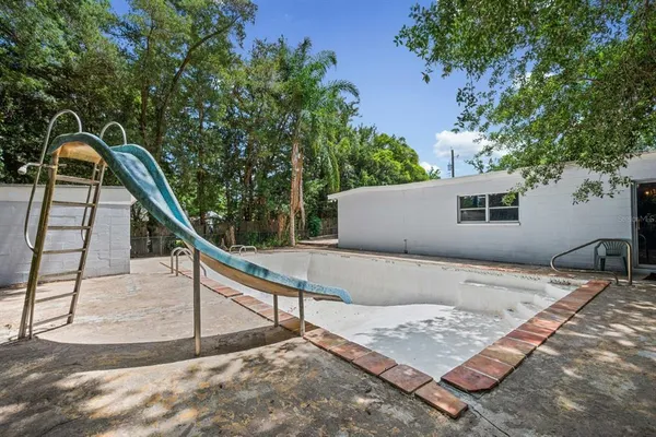 $290,000 | 924 Valmar Street, Brandon, FL 33511