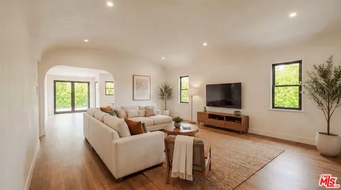 $1,249,000 | 7170 Rosewood Avenue, Los Angeles, CA 90036