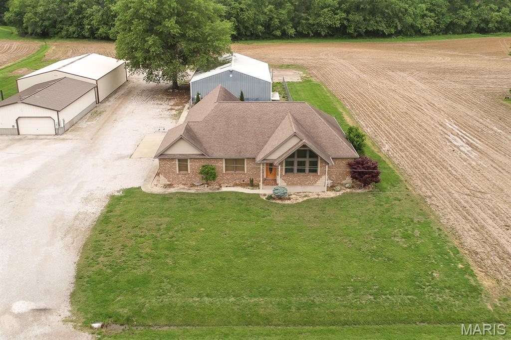 7045 Brickyard Road Mascoutah, IL 62258 - Photo 40 of 43