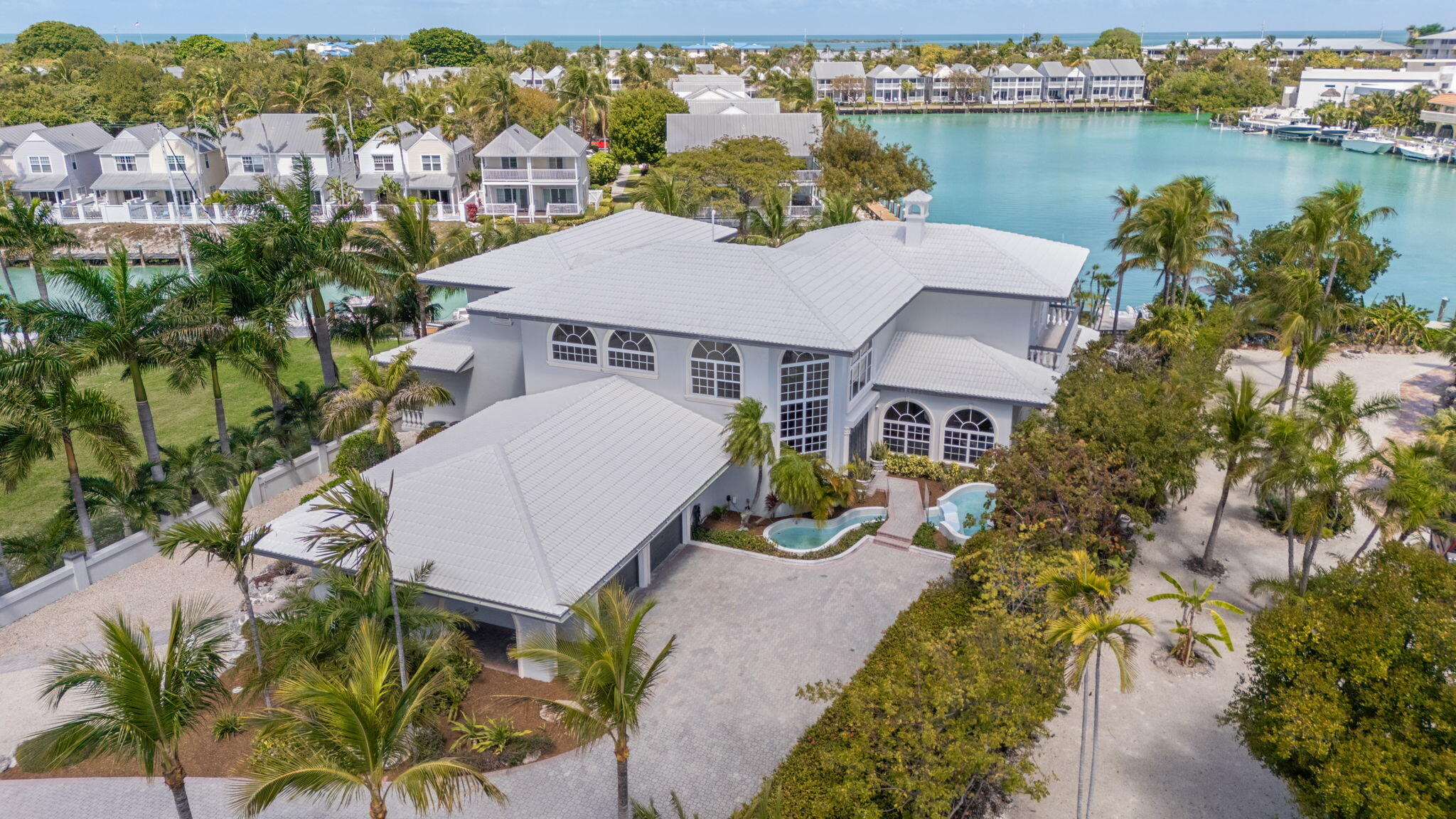 152 Indies Drive South Duck Key, FL 33050 - Photo 4 of 91 82-web-or-mls-031026 152 Indies Dr N, Du