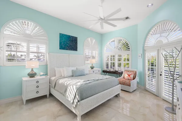 $5,990,000 | 152 Indies Drive South, Duck Key, FL 33050