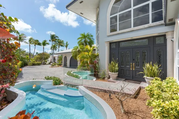 $5,990,000 | 152 Indies Drive North, Marathon, FL 33050