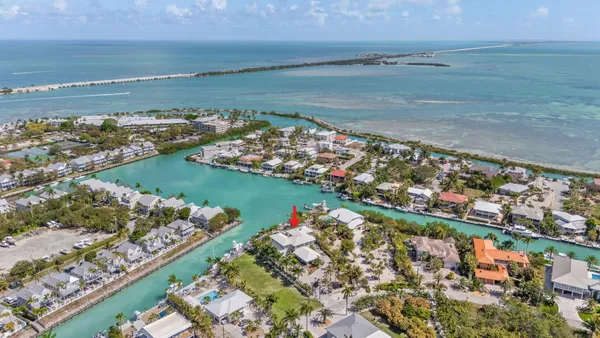 $5,990,000 | 152 Indies Drive South, Duck Key, FL 33050