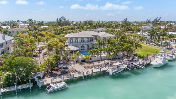 $5,990,000 | 152 Indies Drive North, Marathon, FL 33050