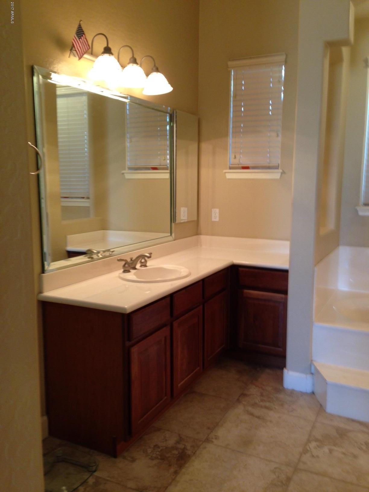 4622 West Summerside Road Laveen, AZ 85339 - Photo 15 of 35 Master Bath 2