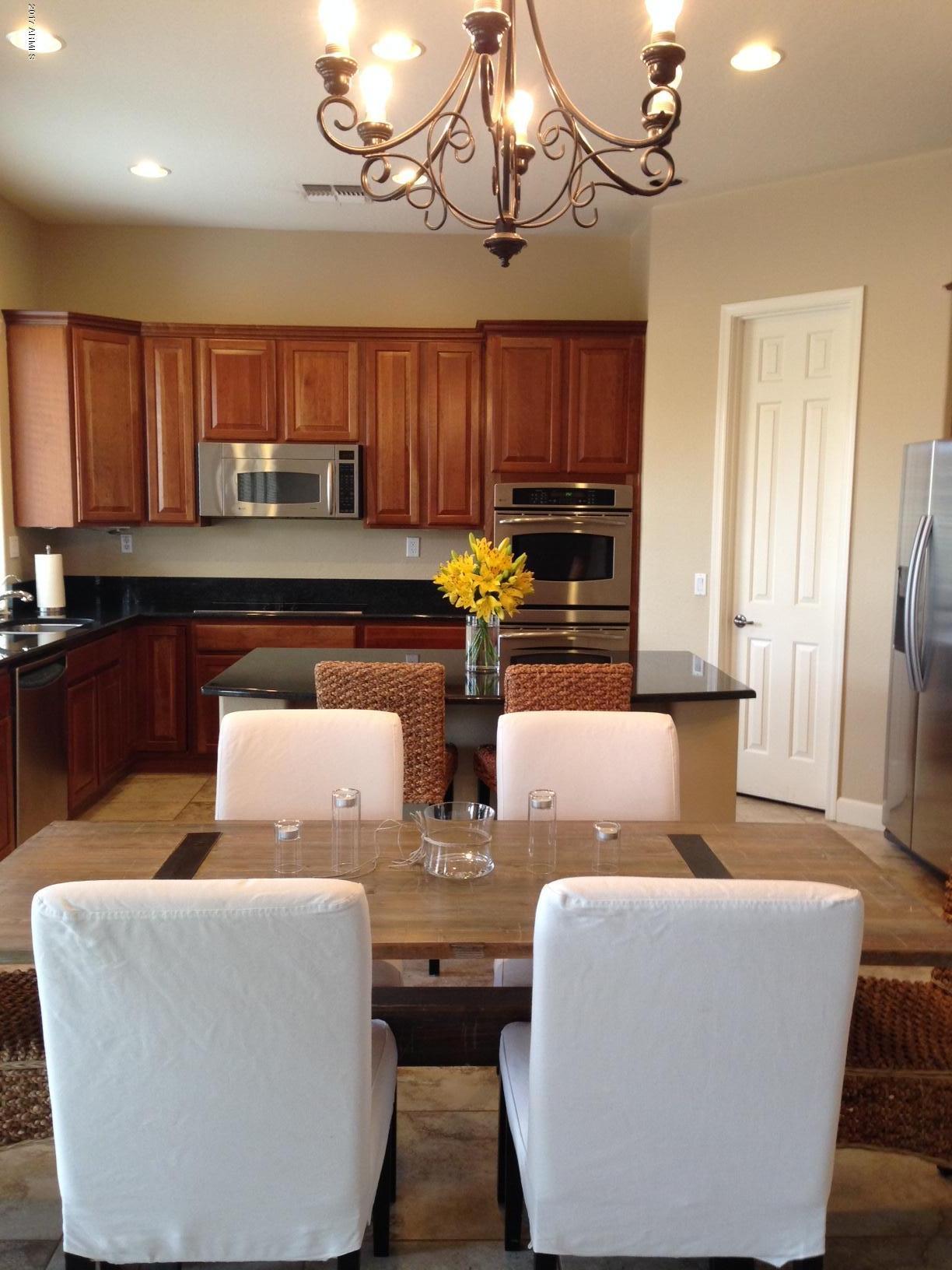4622 West Summerside Road Laveen, AZ 85339 - Photo 3 of 35 Dining Area:Kitchen