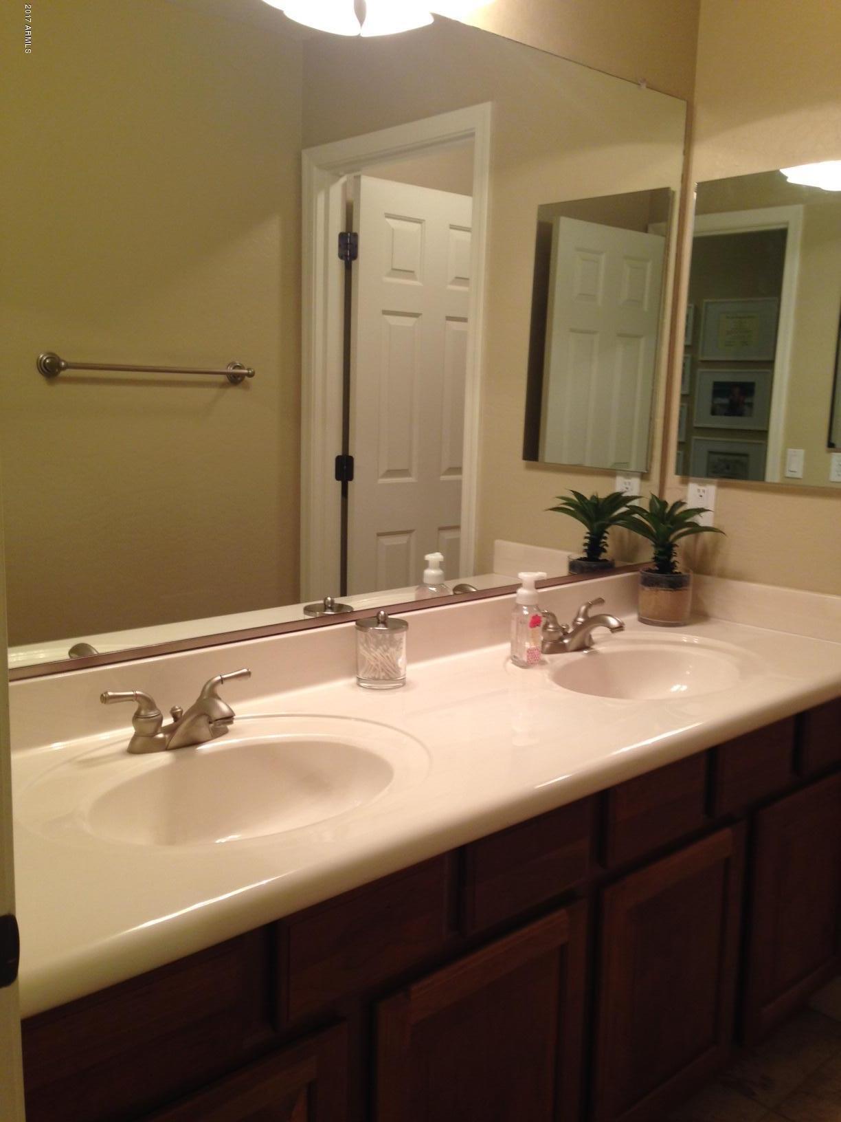 4622 West Summerside Road Laveen, AZ 85339 - Photo 9 of 35 Guest Bathroom 1