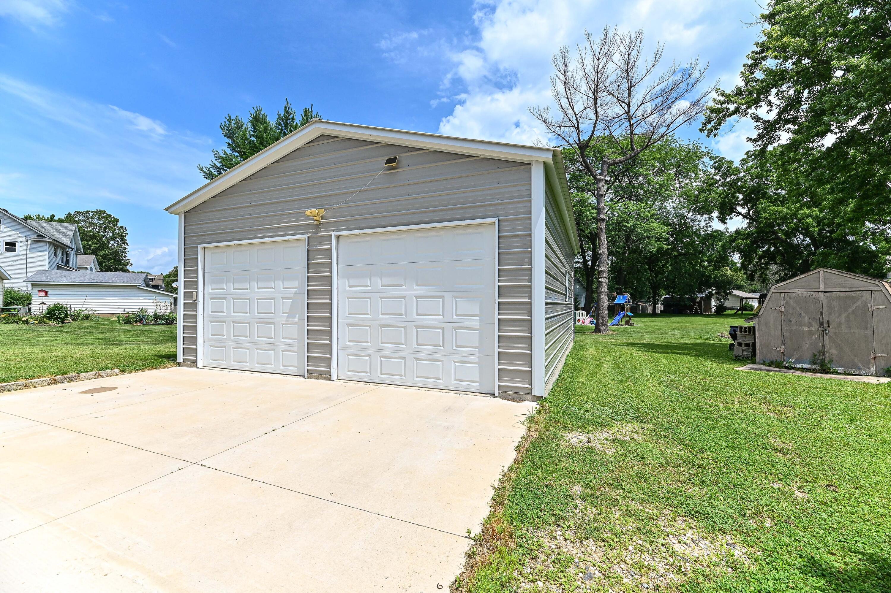 205 North 7th Street Delavan, WI 53115 - Photo 2 of 34 N 7th-31