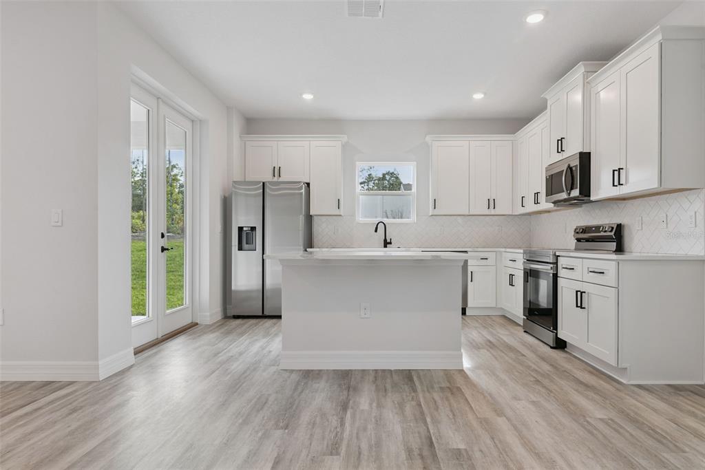 7077 Southwest 131st Loop Ocala, FL 34473 - Photo 3 of 20 Gallery Image 3
