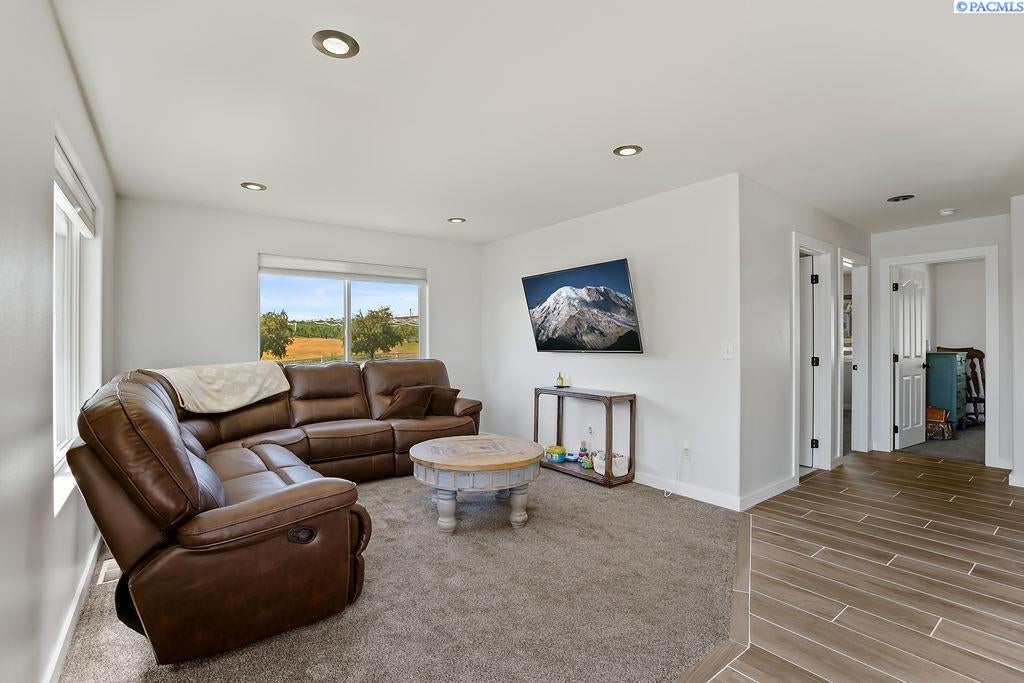 2291 Selah Loop Road Selah, WA 98942 - Photo 19 of 27 Gallery Image 19