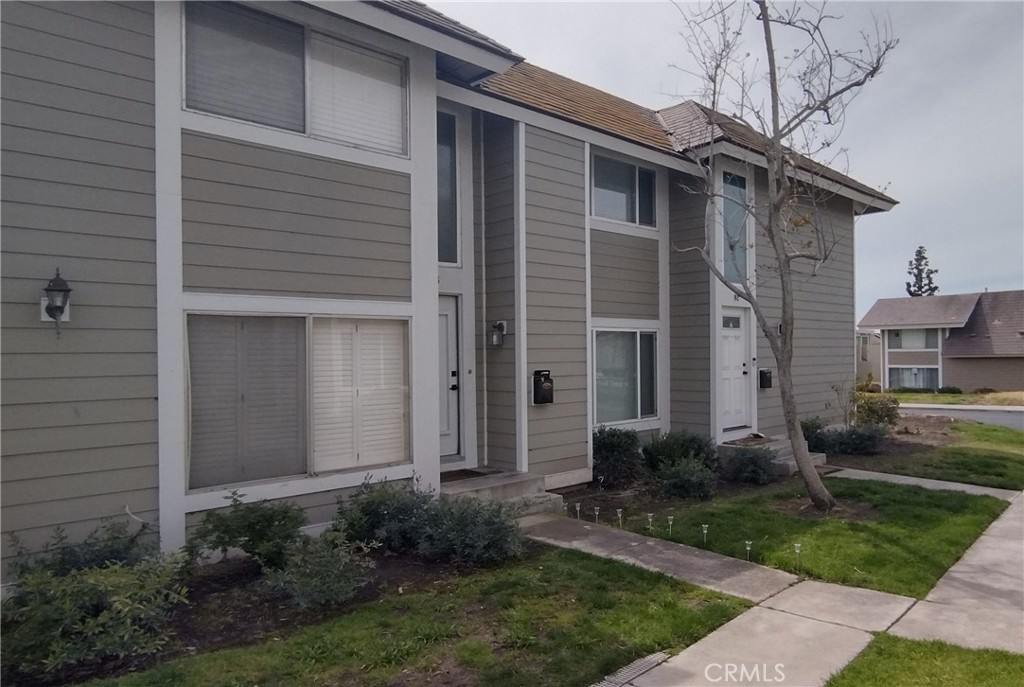 83 Oval Road, Unit 2 Irvine, CA 92604 - Photo 1 of 1