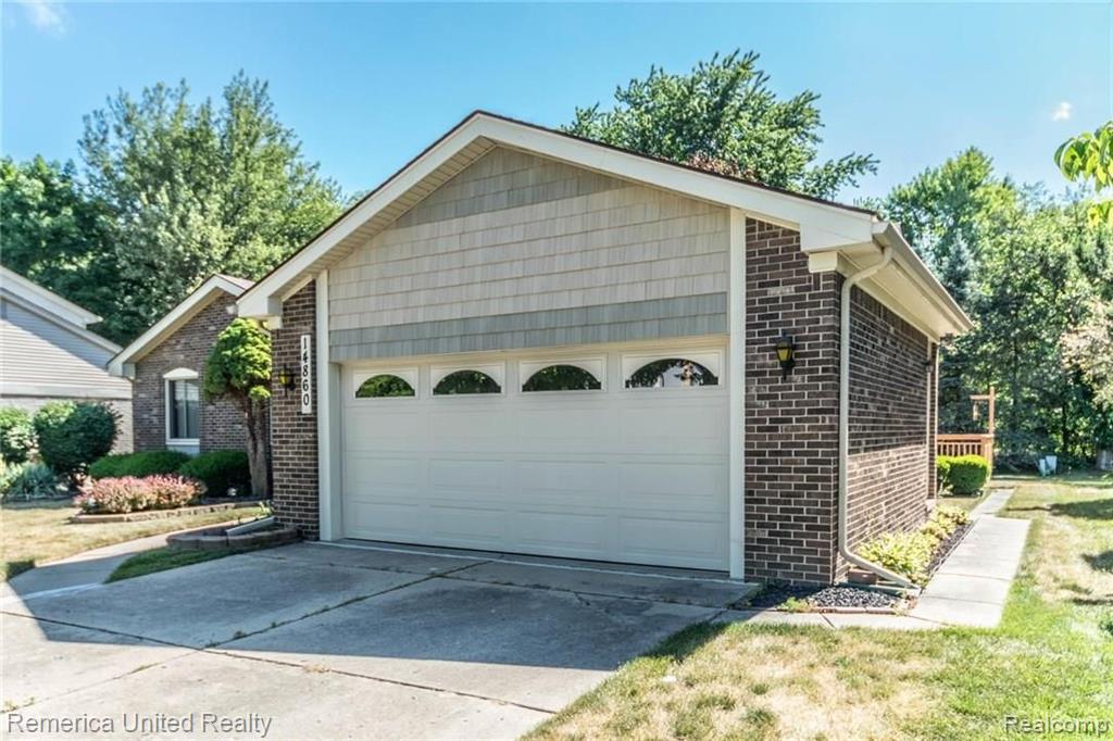 14860 Riverside Street Livonia, MI 48154 - Photo 10 of 47 Gallery Image 10