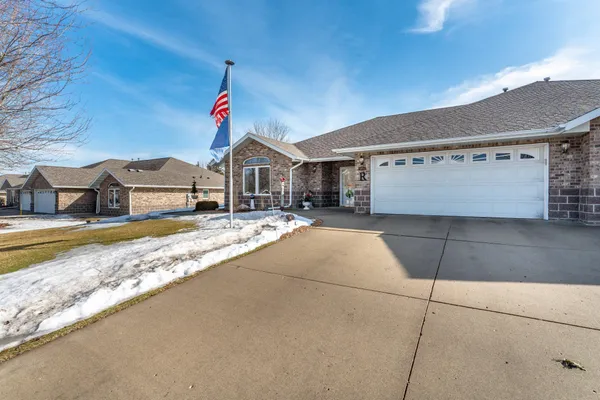 $365,000 | 1952 Oakwood View, Fergus Falls, MN 56537