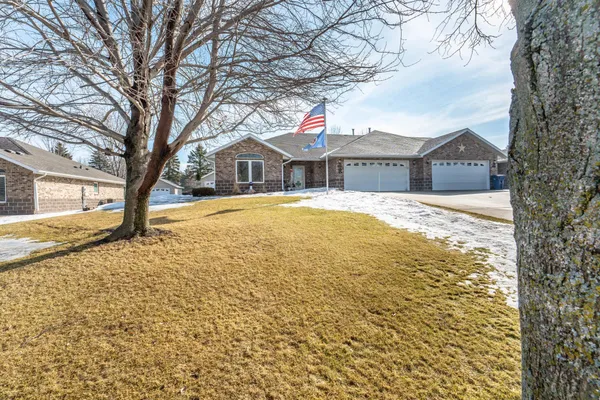 $365,000 | 1952 Oakwood View, Fergus Falls, MN 56537