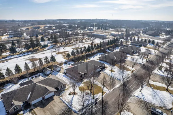 $365,000 | 1952 Oakwood View, Fergus Falls, MN 56537