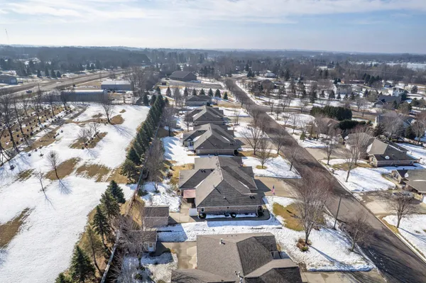 $365,000 | 1952 Oakwood View, Fergus Falls, MN 56537