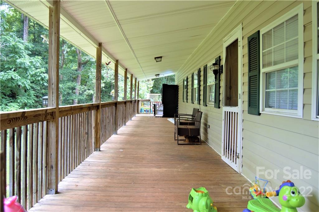 4155 Beach Road Hudson, NC 28638 - Photo 4 of 32 Gallery Image 4