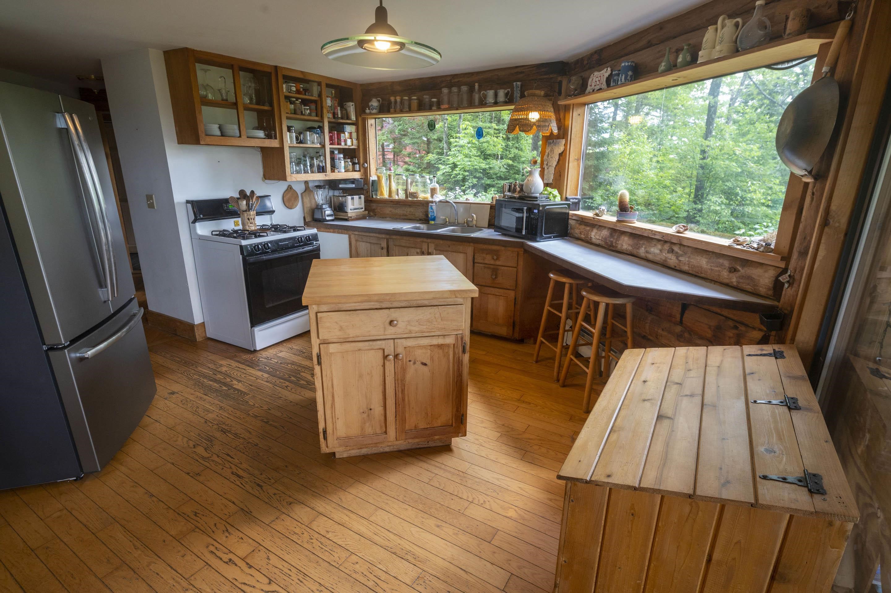 186 MacKenzie Road Worcester, VT 05682 - Photo 7 of 44