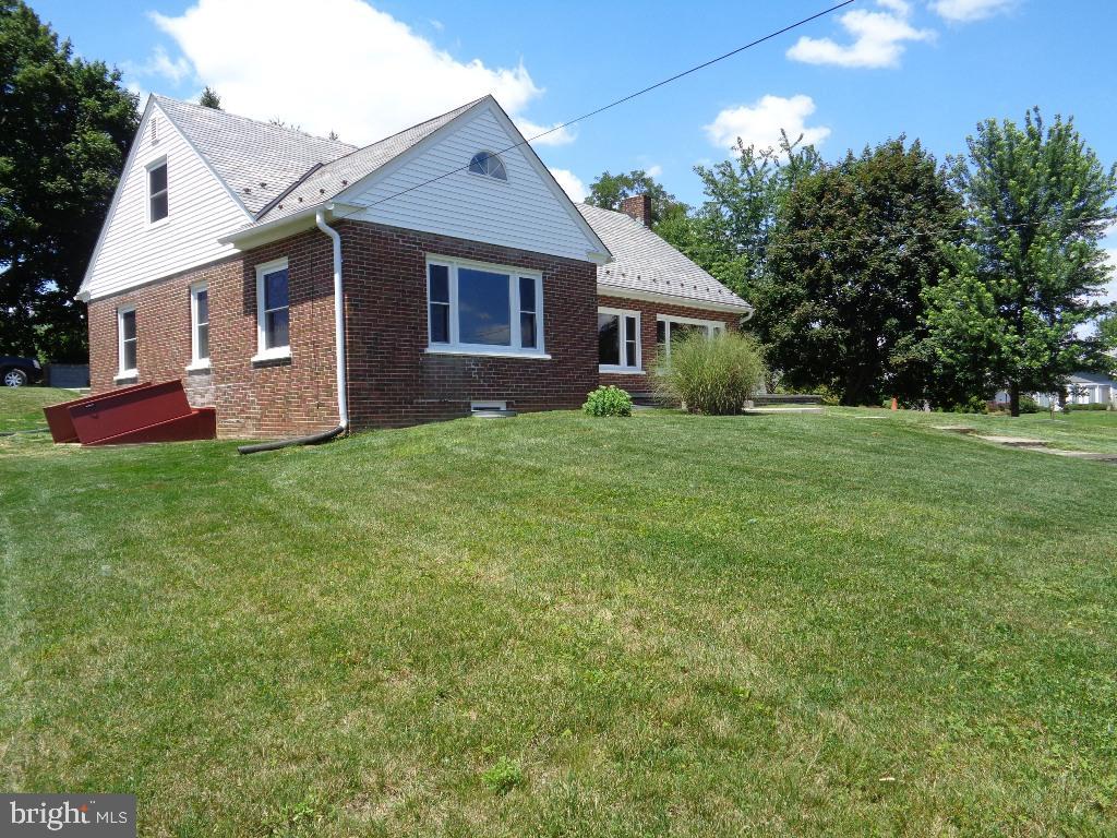 506 Cinder Road New Providence, PA 17560 - Photo 4 of 6