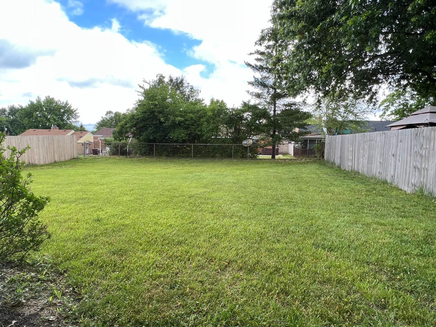 3124 Locust Log Lane Cincinnati, OH 45239 - Photo 14 of 28