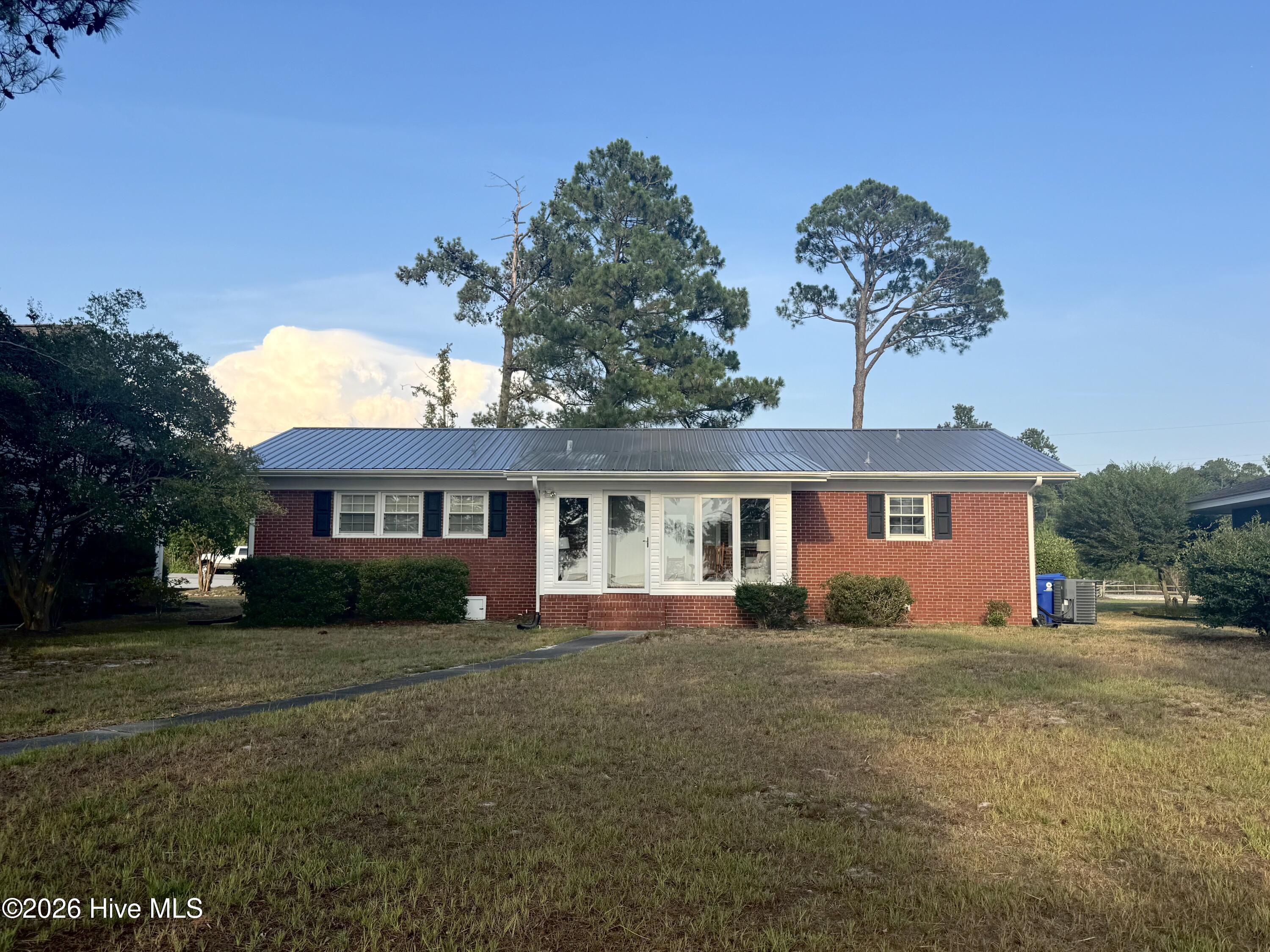 2522 Bella Coola Road Lake Waccamaw, NC 28450 - Photo 3 of 19