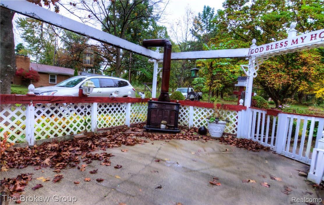 3940 Old King Road Saginaw, MI 48601 - Photo 4 of 74 _DSC0580_1_2_Enhancer.jpg
