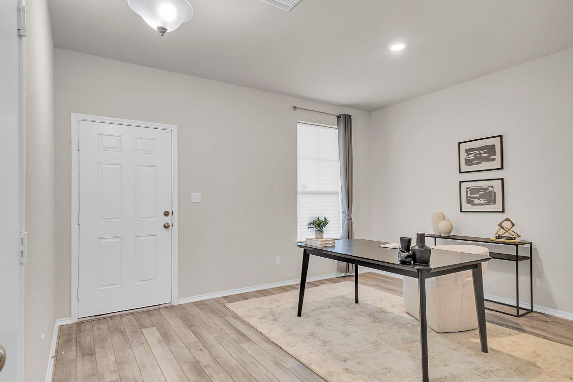 112 Black Alder Street Georgetown, TX 78626 - Photo 10 of 37 a workspace with furniture and window