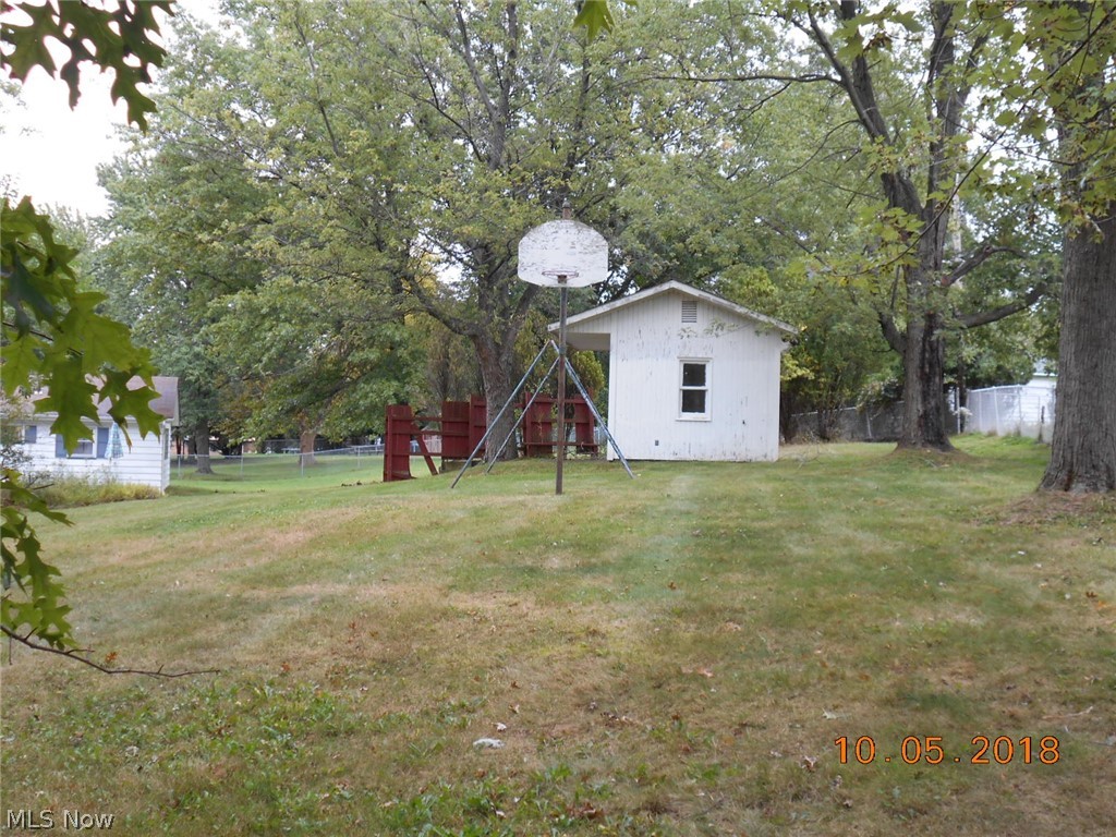 129 Brush Road Cleveland, OH 44143 - Photo 4 of 15 Gallery Image 4