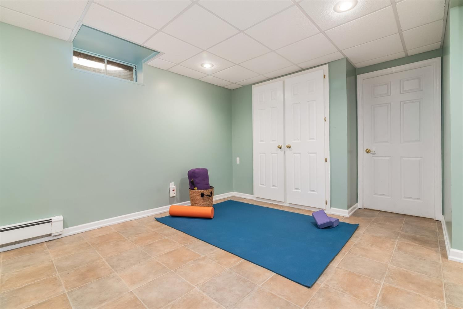 1301 Red Oak Road Ann Arbor, MI 48103 - Photo 26 of 40 Basement living space.