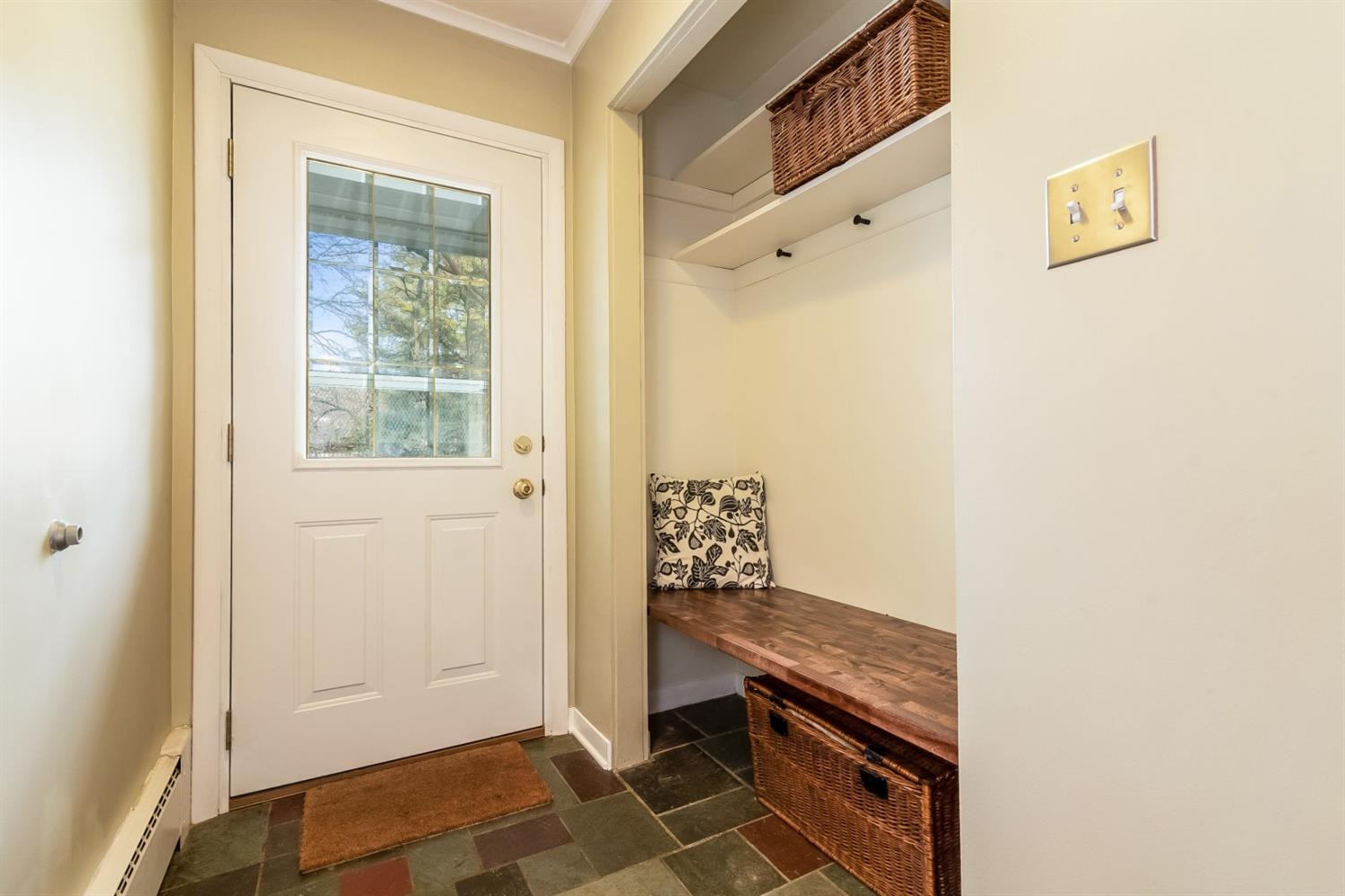 1301 Red Oak Road Ann Arbor, MI 48103 - Photo 3 of 40 Photo 3