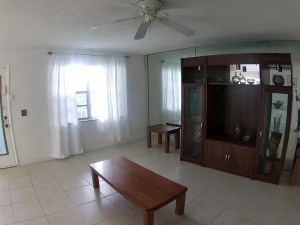 $1,600 | 556 Capri L, Delray Beach, FL 33484