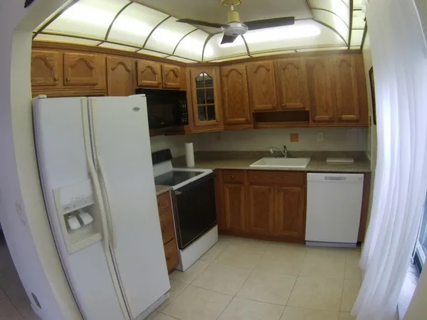 $1,600 | 556 Capri L, Delray Beach, FL 33484