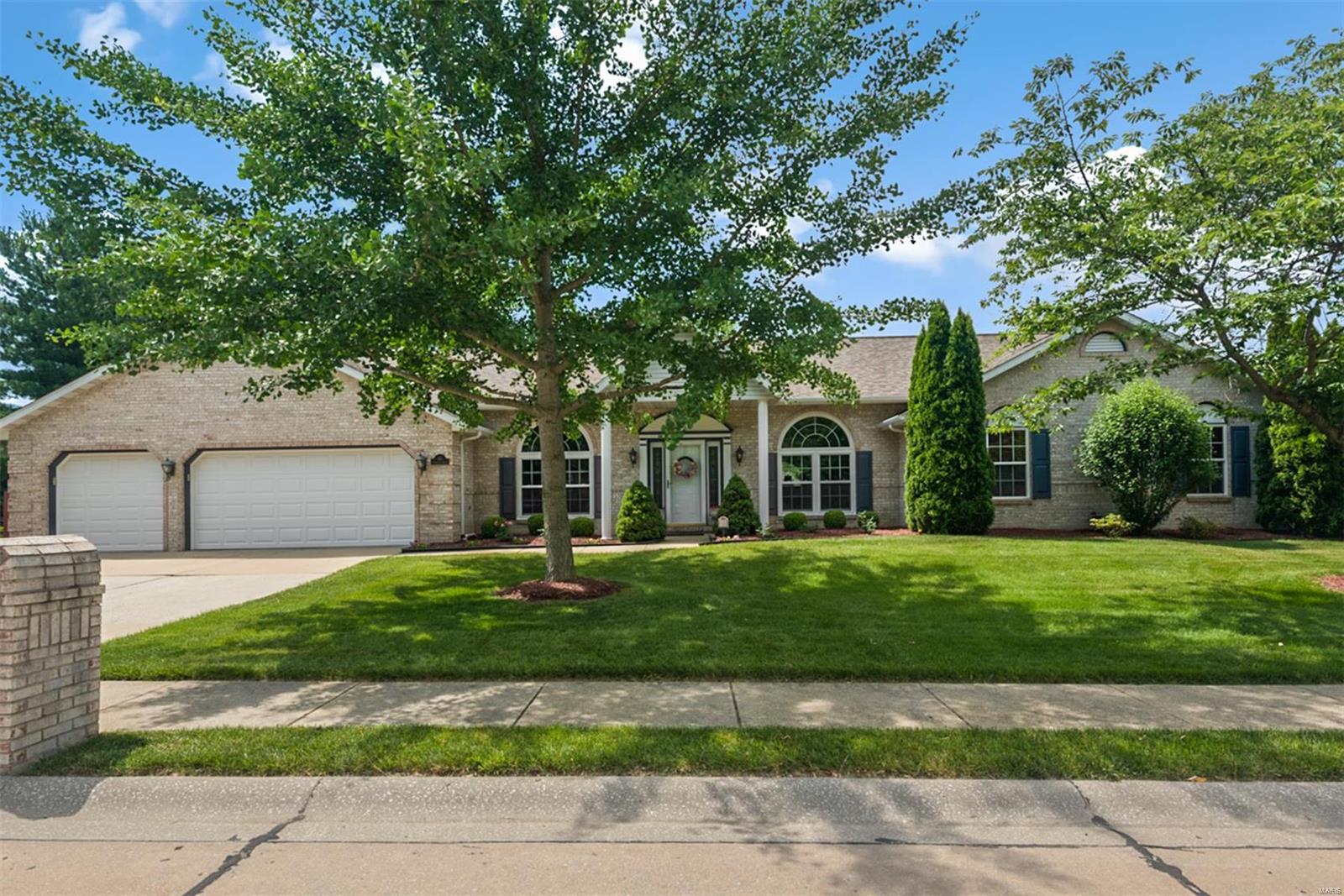 141 Summerlin Ridge O'Fallon, IL 62269 - Photo 1 of 30