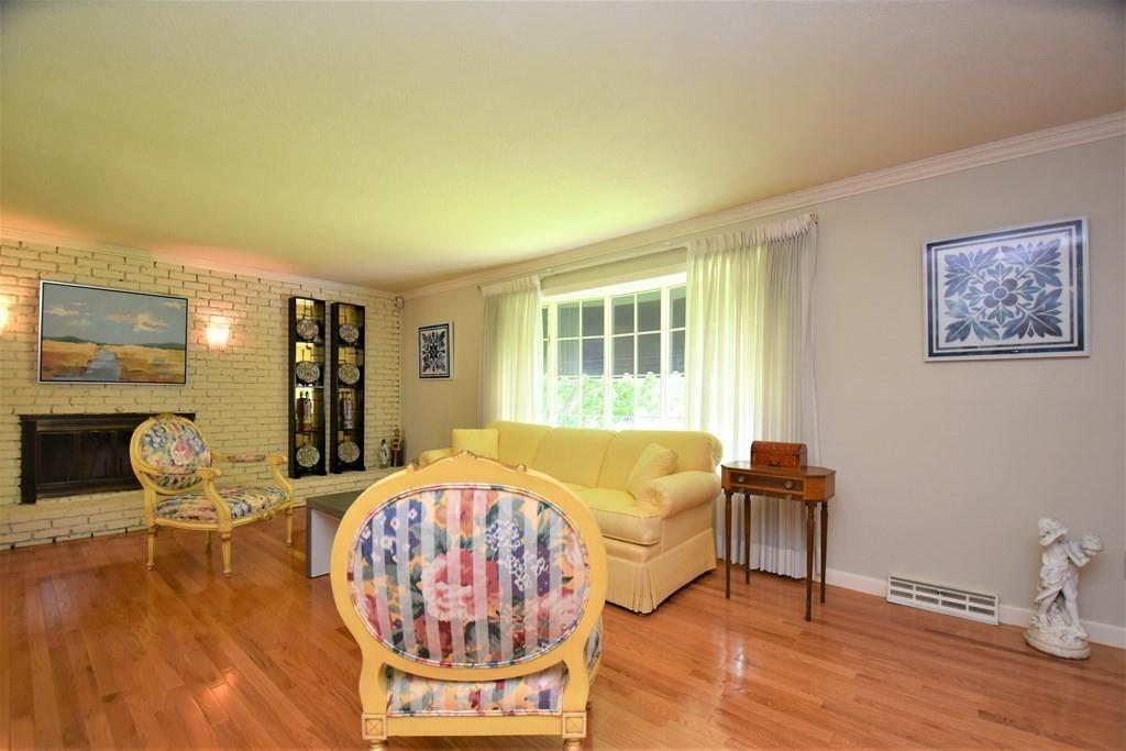 176 Westview Road Lowell, MA 01851 - Photo 4 of 20 Gallery Image 4