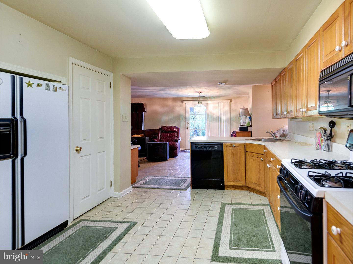 3031 Edmonds Road Lafayette Hill, PA 19444 - Photo 9 of 22 Gallery Image 9