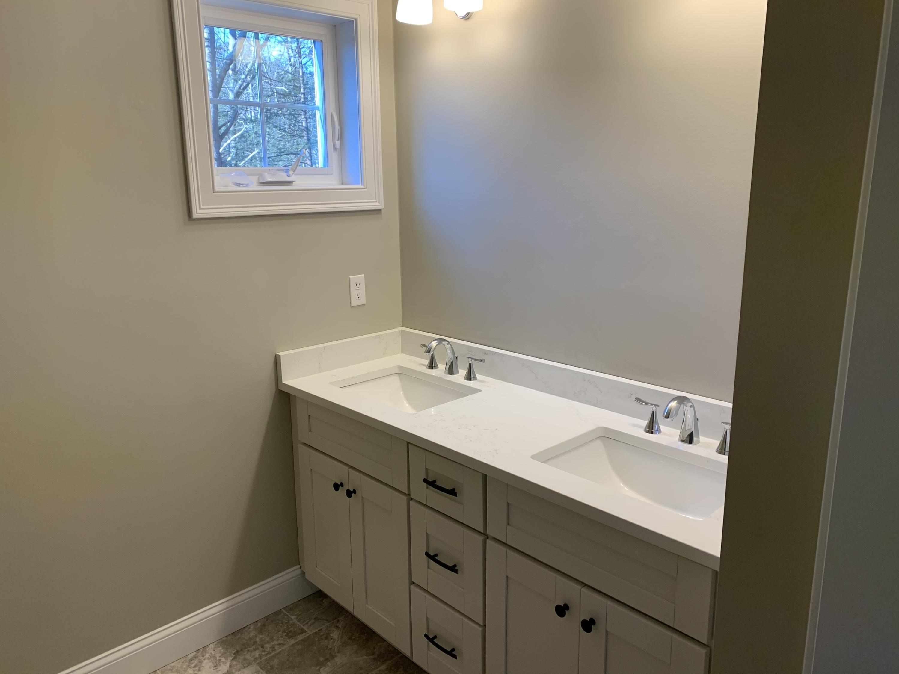14 Shaydon Lane Kittery, ME 03905 - Photo 29 of 45 Master bath 1.31.20