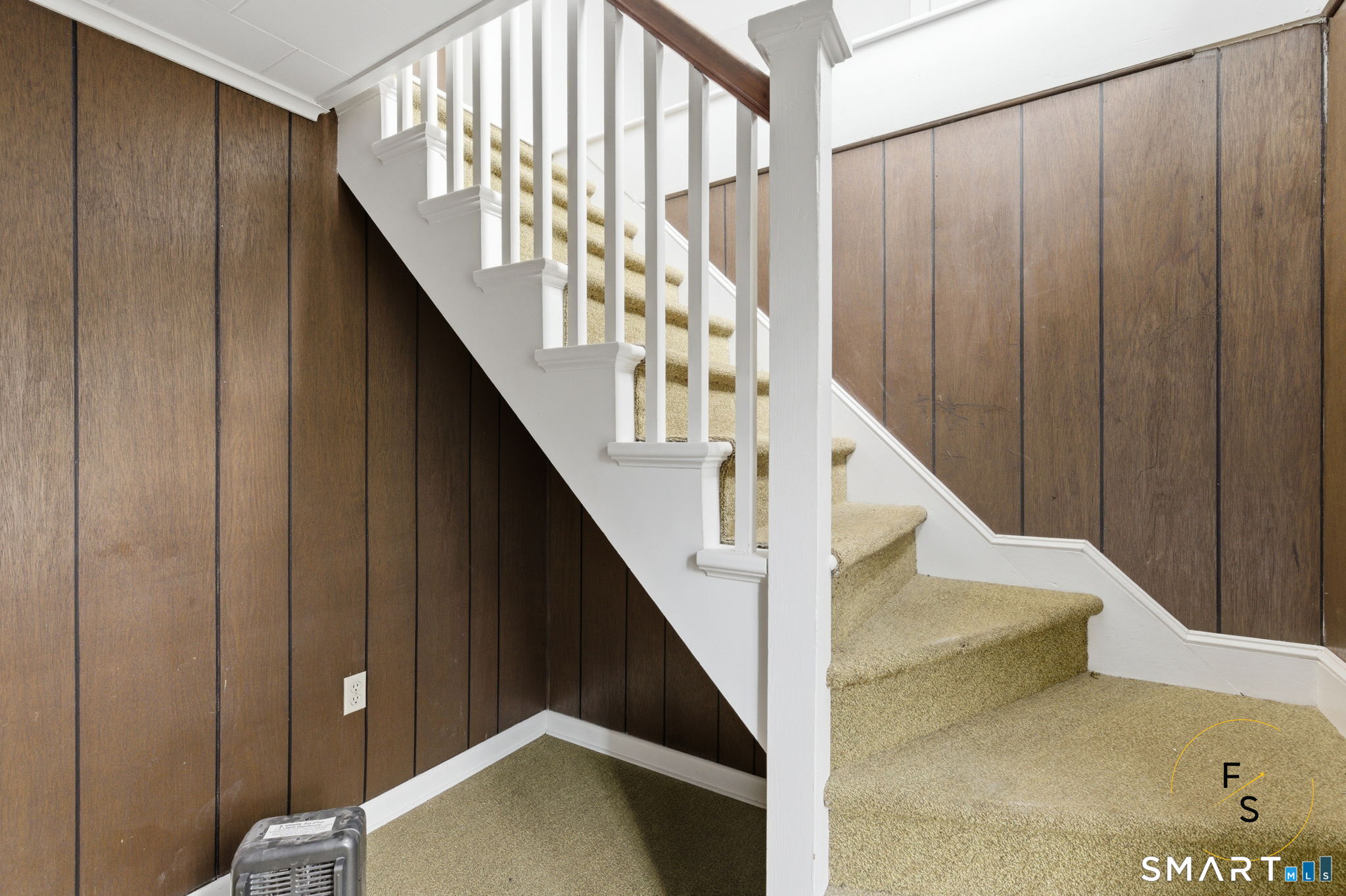 119 Williams Street Norwich, CT 06360 - Photo 24 of 40 a view of entryway